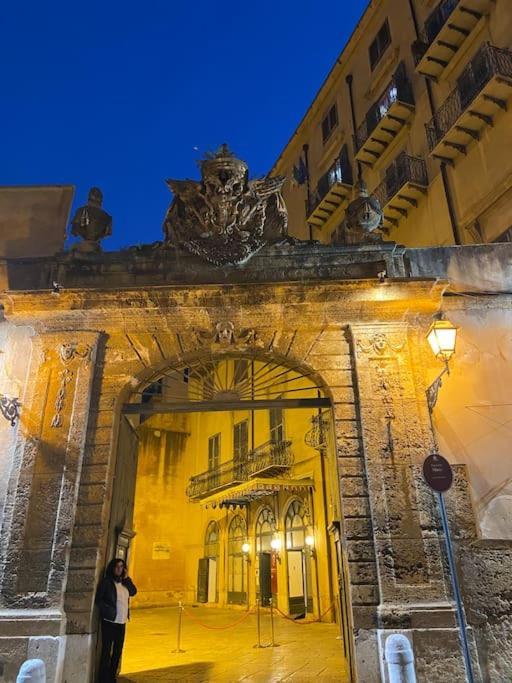 Casacece Kalsa Apartment Palermo Bagian luar foto
